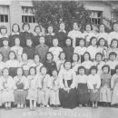 군포초병설유치원 | 1953년 안양초등학교 5학년 여학생들