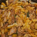 소양댐주유소 | 춘천 닭갈비 맛집 항아리닭갈비막국수 춘천본점 (항아리닭갈비, 항아리닭내장, 가지고추)