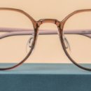 아이-뷰 안경 이미지