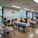 가족과 함께 케이크 만들기 이미지