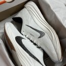 7261 | 러닝 입문 러닝화 추천 나이키 페가수스 플러스 , 나이키 슬림 웨이스트팩 4.0 (러닝벨트) 추천