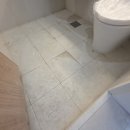 김해대로1902번길 | [김해줄눈시공] 구산동 이진캐스빌 2단지: 타일 공사 후 '무펄 줄눈'으로 완성한 프리미엄 욕실 &amp; 베란다