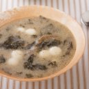 몸망치는 잘못된 식습관7가지 수제어묵 파래수제비 매생이굴국 매새이볶음 건강에 좋은 미역 요리 3가지 이미지