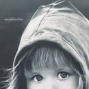 콩테연필초상화 이미지