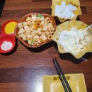노랑통닭반지점 | 반지동 노랑 통닭에서 엄청 큰 반반 치킨과 눈꽃 치즈 떡볶이 후기