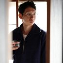 푸른안경 이미지