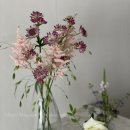 싱그러운 여름 꽃 화병꽂이 이미지