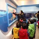 화목맑은물순환센터 1층
(기후변화홍보체험관) 화장실 | 어린이 기후변화 박사 ‘Dr. Green’ 운영 – 김해시 기후변화 홍보체험관