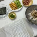 365꼬마김밥 | 일회용 비닐장갑 | 에브리홈 숨쉬는장갑 땀나도 벗기 편한 위생장갑으로 김밥말기