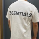 수룸 | ESSENTIALS FEAR OF GOD 에센셜 피오갓 리플렉티브 화이트 반팔 M사이즈