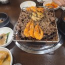 로뎀나무도서관 | 쏟아지는 별빛 아래 나는 너의 손을 잡고 나지막히 물어볼거야