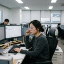 "같이 일하기 싫은 동료와 한 팀이 되었습니다" — 직장 내 인간관계 스트레스, 심리상담은 무엇을 바꾸고 왜 지속되어야 하는가. 이미지