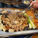 돼지가춤추는애월식당