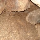 지리산 선녀굴 내부의 사진과 마지막 빨치산 정순덕 이미지