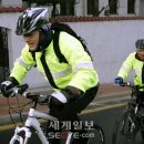 유인촌 장관이 출근때 탄 자전거는? 이미지