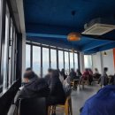 바다와하얀등대 | 속초 등대 영금정 사이, 속초 바다뷰 카페 추천! 카페 바다담다