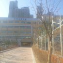 산의초등학교 이미지