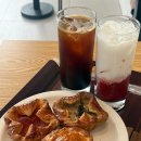 미트카페 | 강남역 미트파이 맛집 미트스팟 이색 베이커리 카페 후기