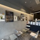 더치나인 앞 횡단보도 | 샛강역카페 커피나인 여의도센트럴점