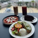 누렁지 | [제주 하효동]쇠소깍 근처 오션뷰 브런치카페 투모로우