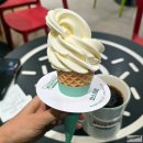 크리스피크림도넛앤커피 | 크리스피크림 도넛 광명역 카페 내돈내산 후기 아이스크림 미쳤어 ft. 광명역 주차장