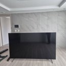 ㈜스카이 | KTX신경주역 천년가센텀스카이 85인치 TV 무타공 설치 후기 │ 사운드바 · LED벽걸이시계 시공