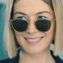 미소짓는케어 이미지