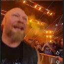 이번주 WWE RAW 브록레스너의 역대급 등장씬 이미지