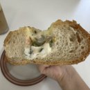 수리산역 | [경기도 군포] 산본 빵지순례 수리산역 밑 소금빵 맛집 산밑빵집