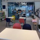 [티캣의 먹방로그] 카페27B 후기 – 우주 감성 인테리어와 길고양이 뷰가 있는 특별한 카페
