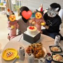 투썸플레이스 신메뉴 딸기라떼 리뷰. 딸기 케이크 추천과 밀크티 쉐이크 후기!