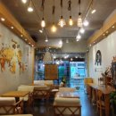 커피 마시는 코끼리 이미지