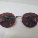 안경을 부탁해 이미지