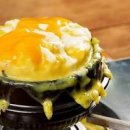 폭탄 계란찜 만들기 뚝배기 계란찜 물비율 부드러운 치즈 계란찜 만드는법 이미지