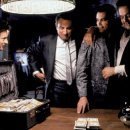 마틴 스코시즈 '아이리시맨' 에 등장하는 수많은 인물 개개인의 원동력은 각기 다를 것이나 로버트 드니로의 시선에서 그를 사로잡는 인물 이미지