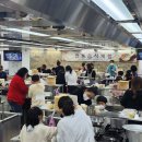 가족과 함께 케이크 만들기 이미지