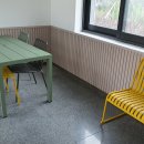 맘스테이션 의자 및 테이블 색상별 배치 실시 이미지