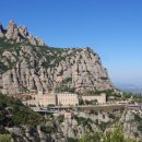 스페인 카톨릭의 최고의 성지 중 하나인 몬세라트(Montserrat)수도원 이미지