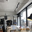 우리-다-가치 | [안양사는 유디트] 3탄: 상장으로 도배된 안양 커피 성지? 한 번 맛보면 절대 못 끊는 찐단골 후기✨
