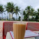 알래스카 " 베트남 다낭 바닷가에서의 아침 식사 이미지
