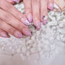 네일쌀롱 | 손끝과 발끝까지 같이 바꿨더니 분위기가 달라진 파주 네일 언니쌀롱 핑크그라 후기