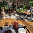 파티오6747 | [김해] Patio6747 (파티오6747) / 내돈내산, 밀크티+아메리카노(2샷)+브라우니 후기 / 부원역 대형카페...