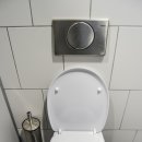 황금공중화장실 이미지