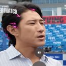 머리에 삔 이렇게 많이 꽂은 사람 첨봐 이미지