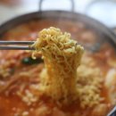 더 김치찌개 이미지