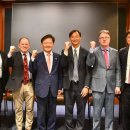 민심이 두려워 뜻대로 못 하는 미국 이미지