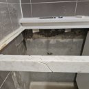 중간금 | 싱크대 상판이 갑자기 쩍 소리가 나면서 금이 갔어요 수리후기