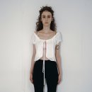 커먼독 | RIBBONBIT | Alice Ribbon Top white 리본빛 앨리스 리본 탑 화이트