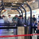 고성군의회 해외연수 강행에 시민단체 공항 항의시위 이미지