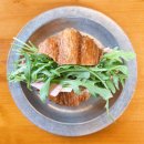 신흥농장 | 피그먼츠 || 약수역 카페 : 강민경 픽! 크루아상 사워도우 신흥강자 베이커리 맛집 주차정보